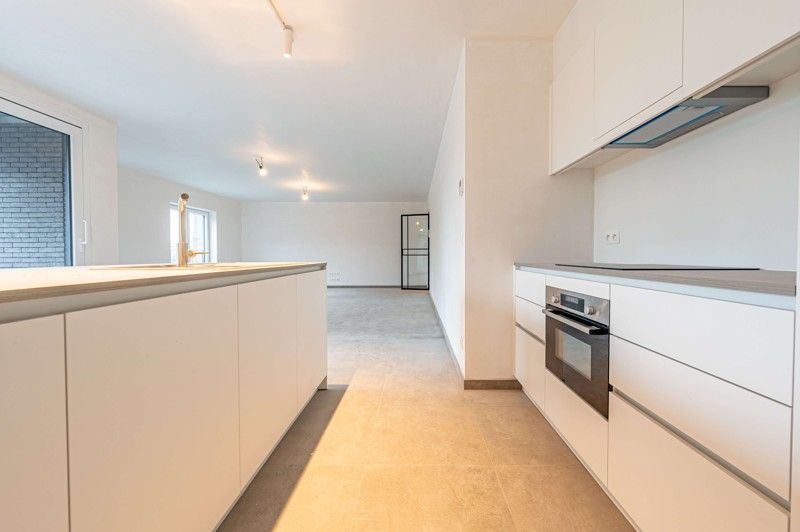 Trendy en kwalitatieve afgewerkte nieuwbouwappartementen in het hartje van Sint-Eloois-Vijve te koop! (*6% BTW) foto 7