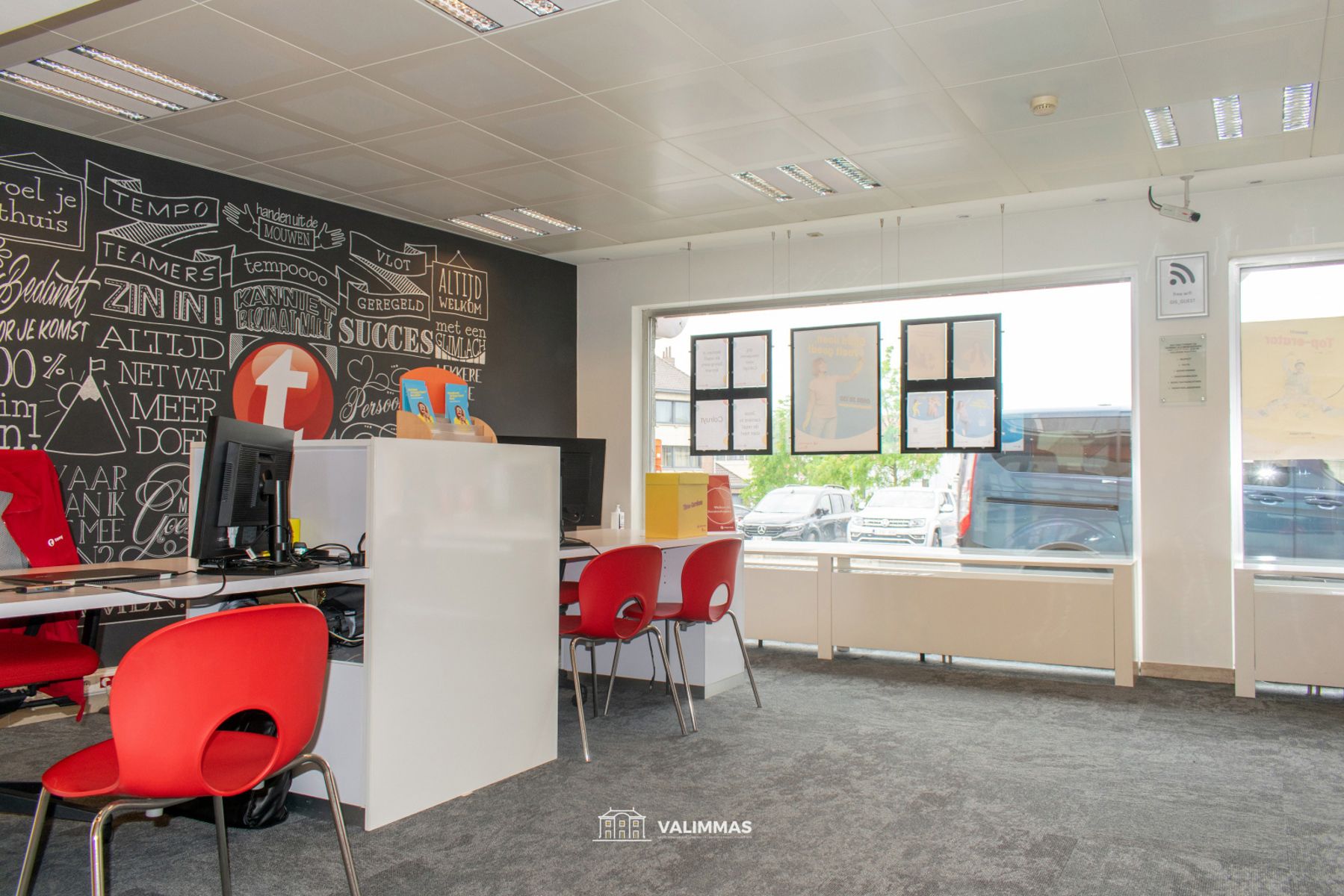 Commercieel gelegen gelijkvloerse kantoor- of handelsruimte  foto 5