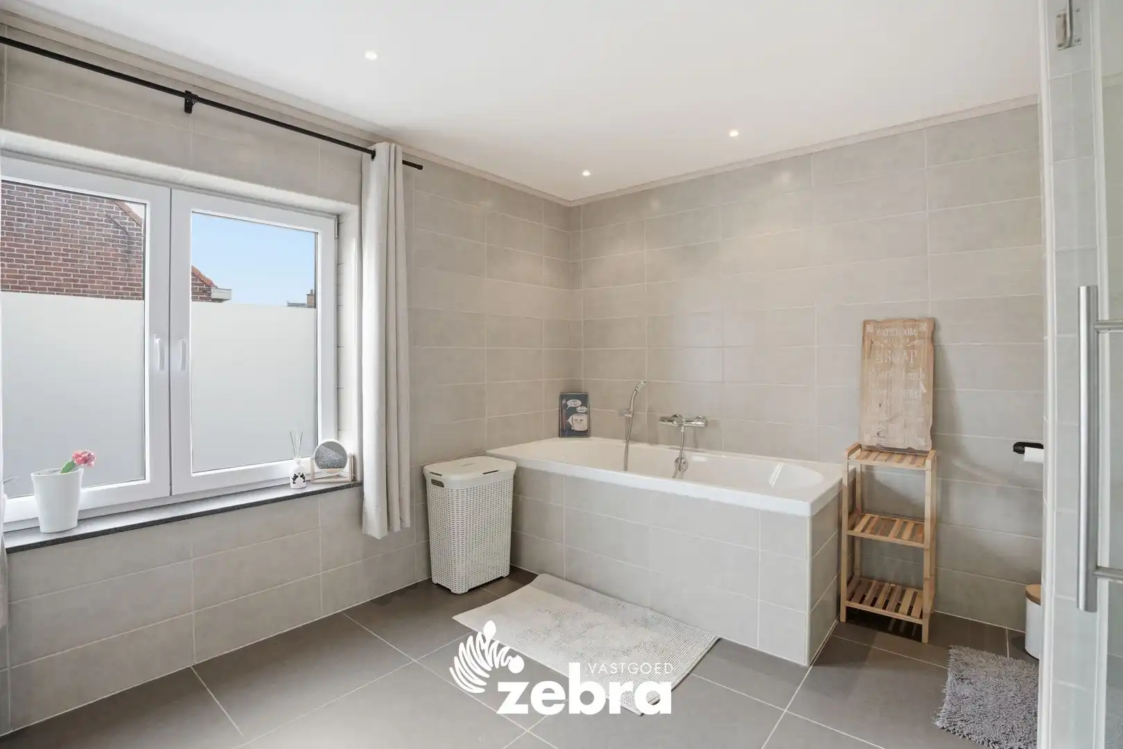 Instapklare woning met 4 slaapkamers nabij centrum Meulebeke! foto 15