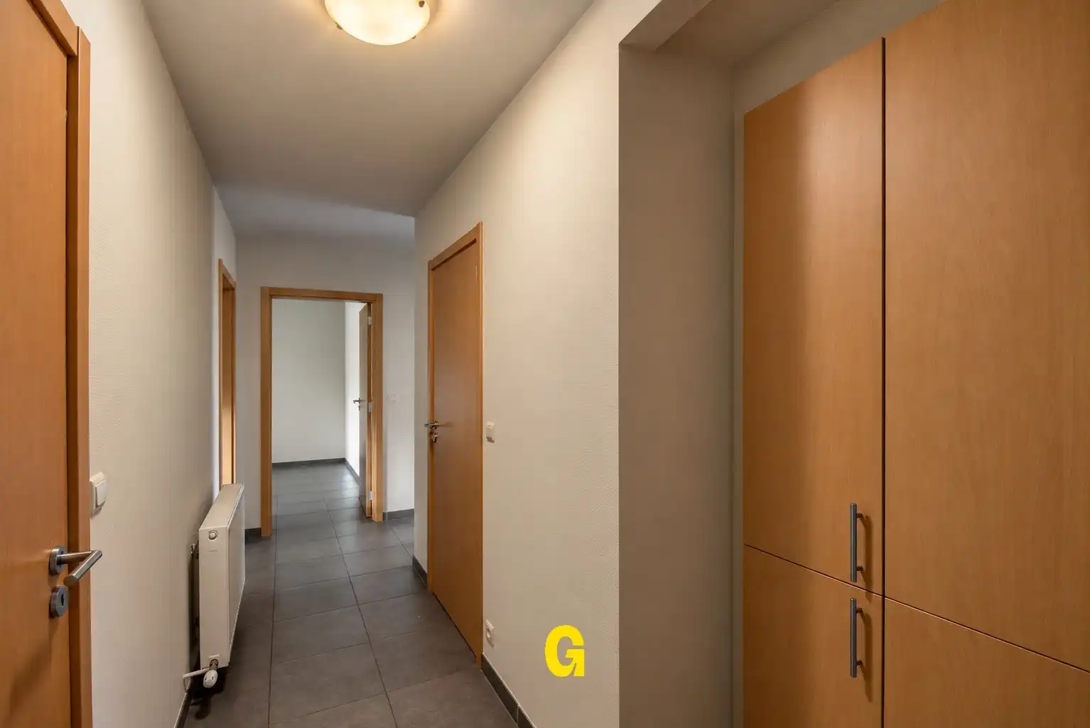 Ruim en degelijk gelijkvloersappartement met groot terras en tuintje   foto 4