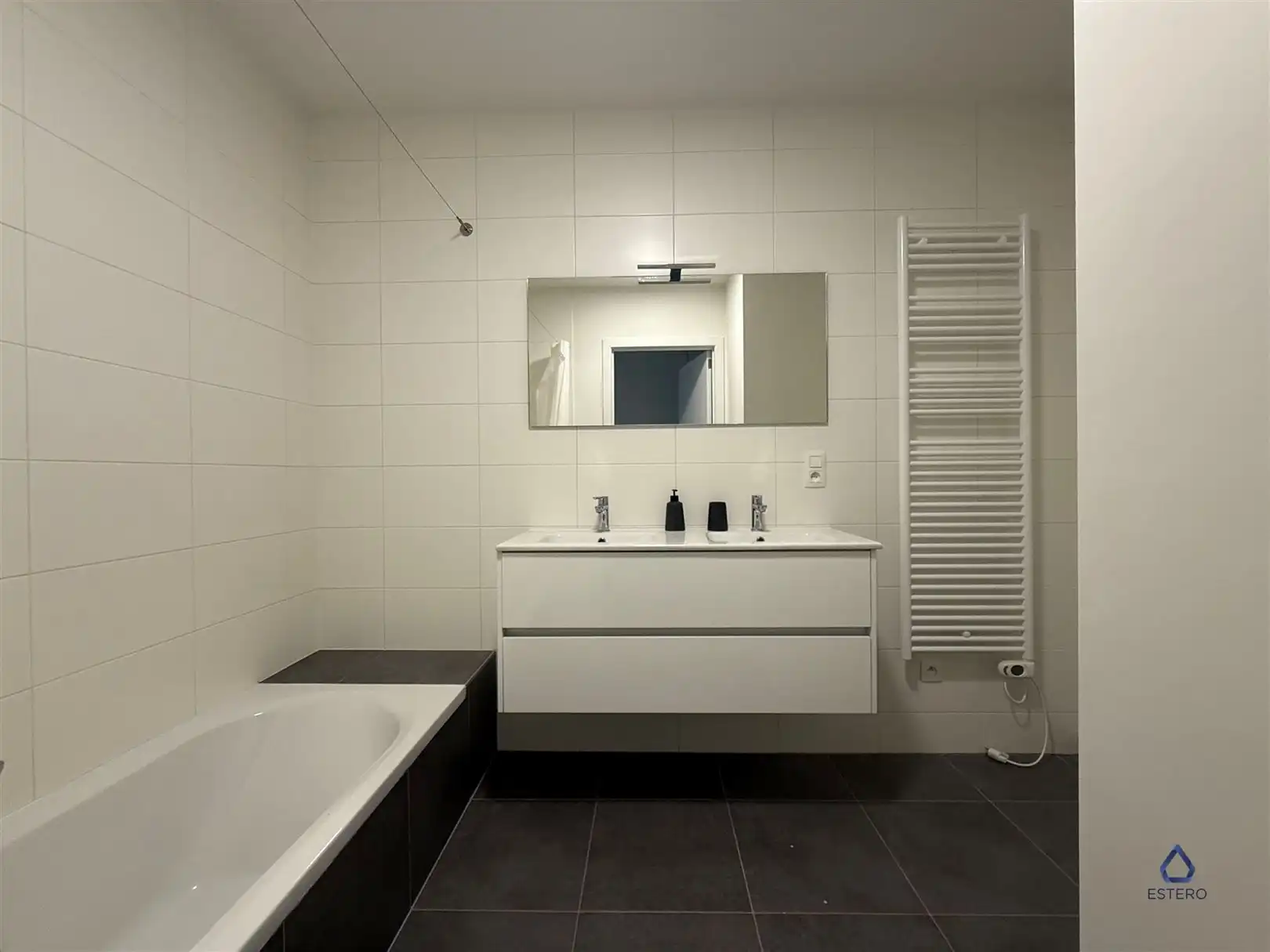 Ruim 2-slaapkamerappartement nabij het bruisende Eilandje foto 9
