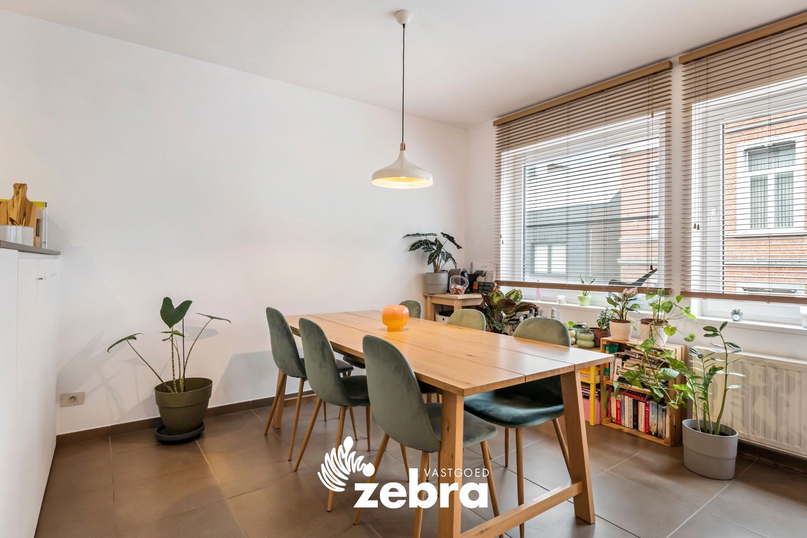Instapklaar appartement met 2 slaapkamers en ruim terras in hartje Tielt! foto 5