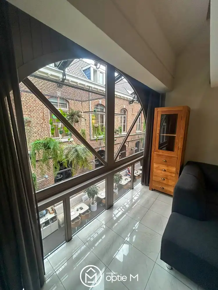 Bemeubelde duplex studio te huur in Hasselt – centrumligging met zicht op de Walputstraat foto 3