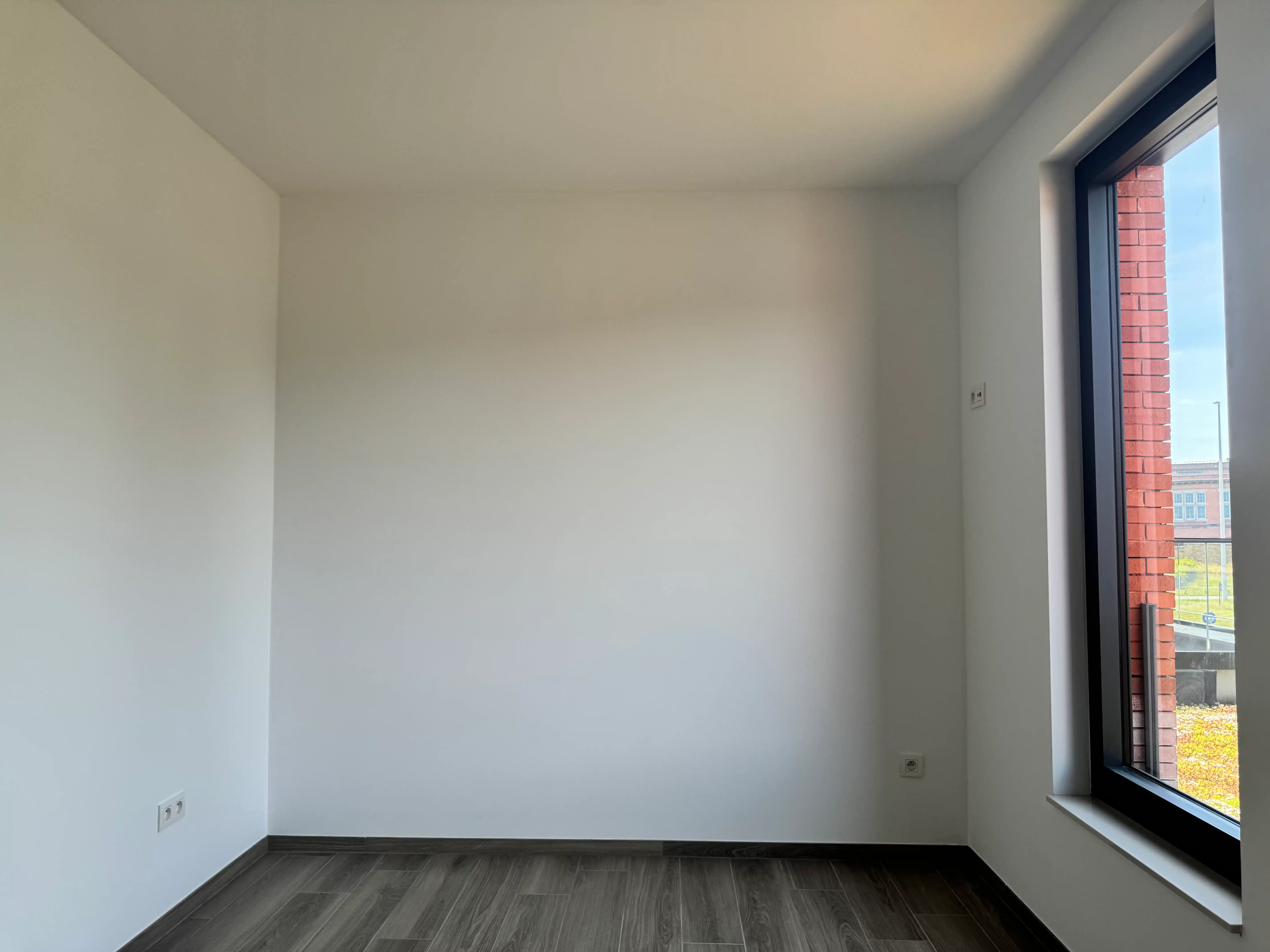 Modern appartement met 2 slaapkamers en 2 autostaanplaatsen foto 20