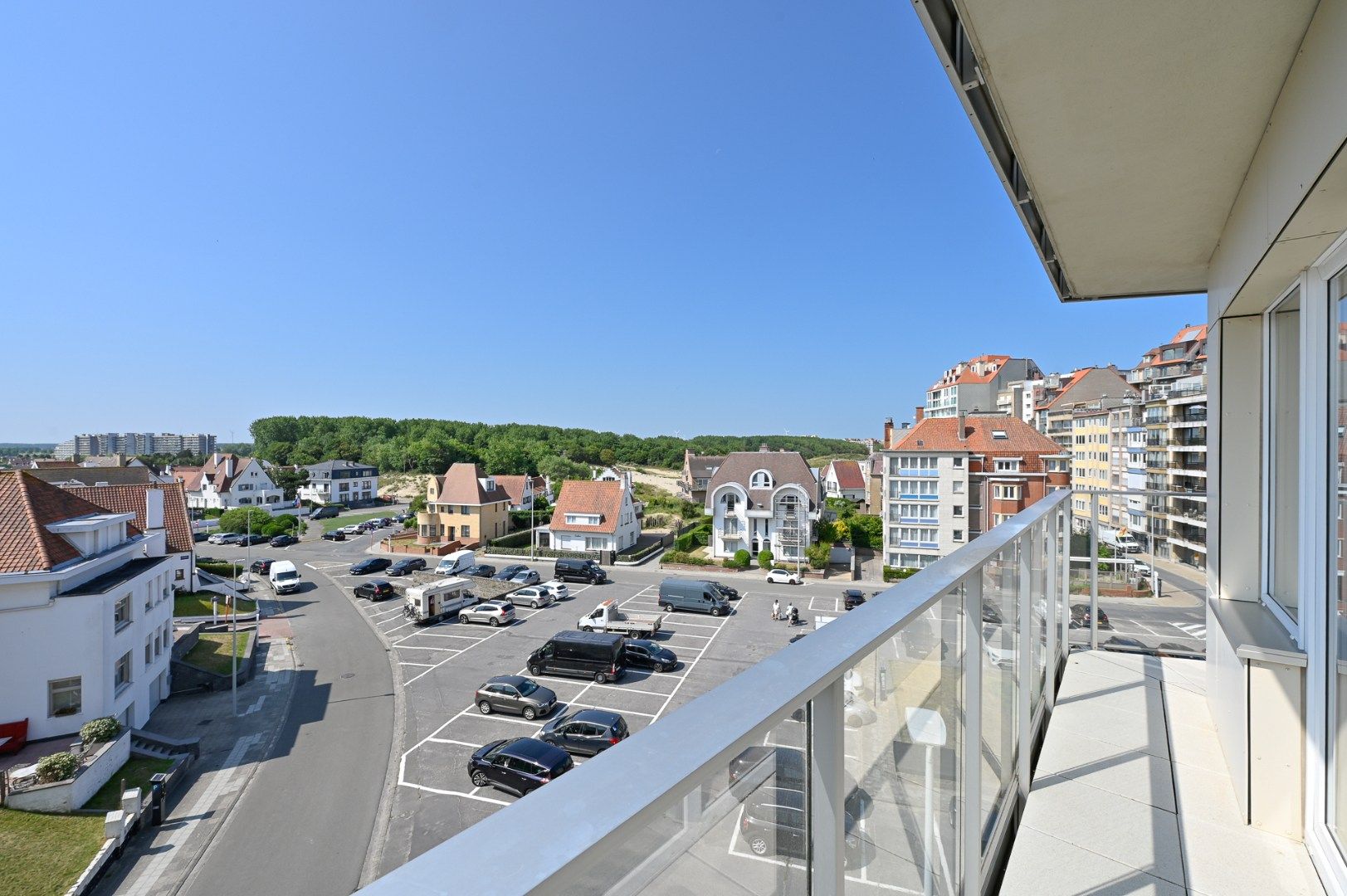 Uniek hoekappartement met 5 slaapkamers en schitterend uitzicht in Duinbergen foto 23