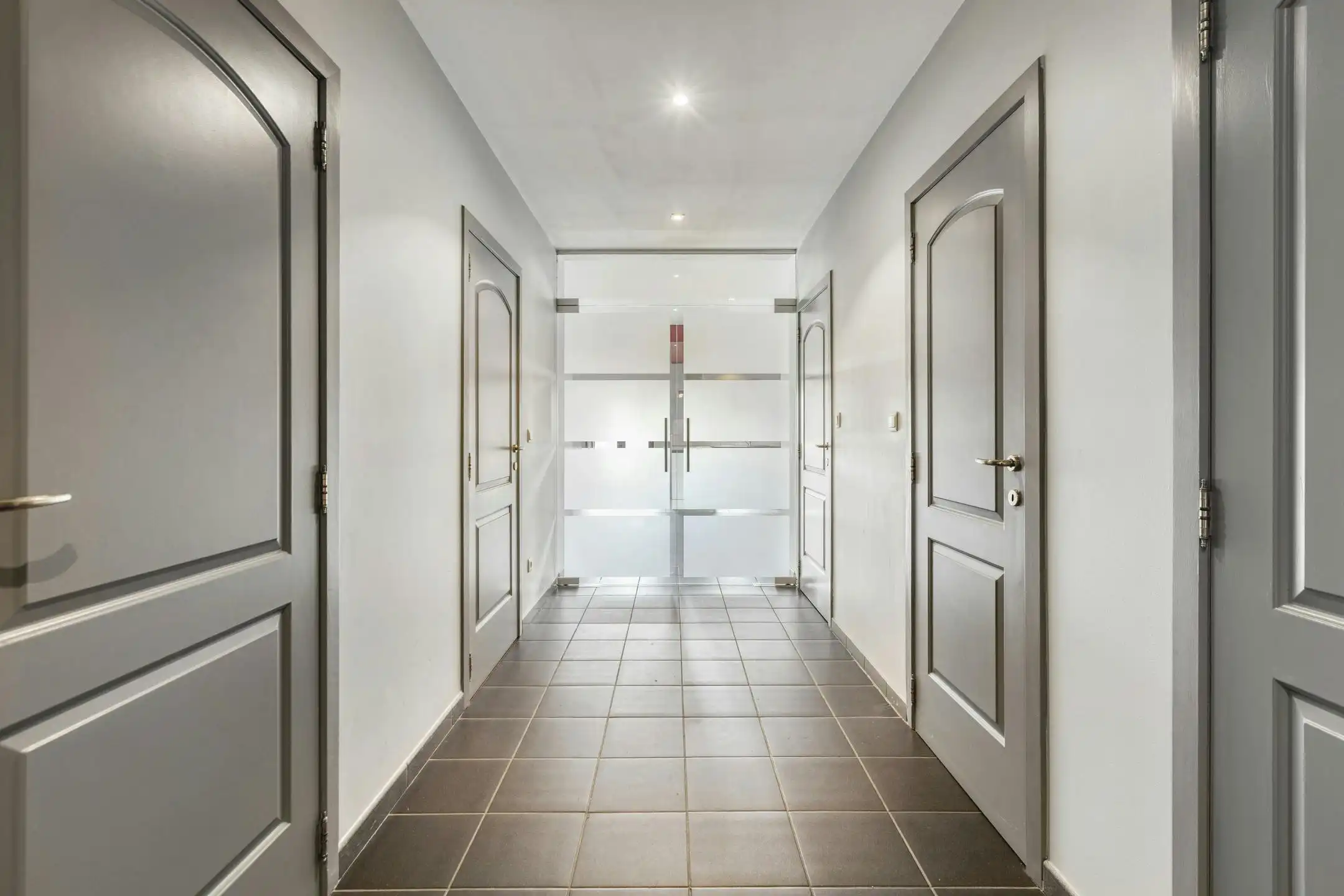 Opbrengsteigendom met 2 appartementen en hangaar te Lummen foto 27