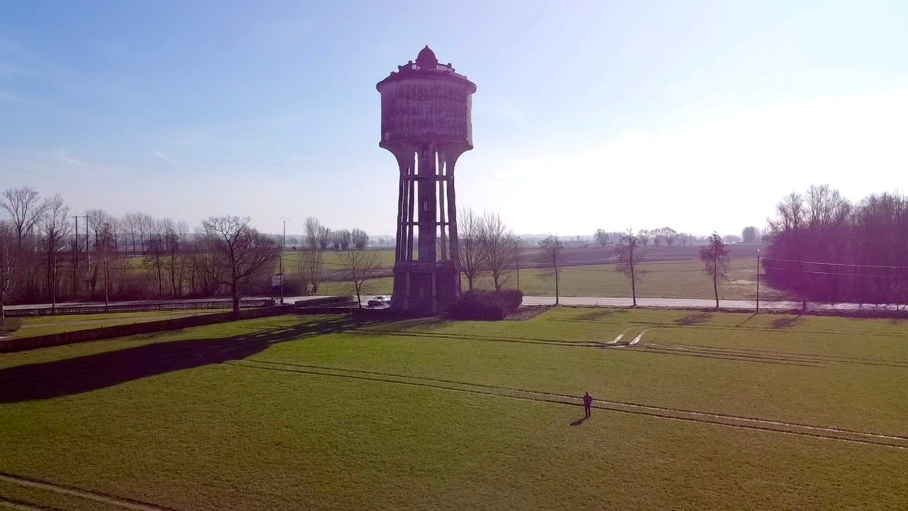 Unieke watertoren met vergunning voor verbouwing naar vakantiewoning foto 4