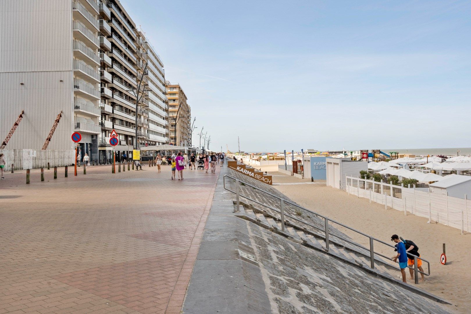 Moderne, lichtrijke hoekwoning in het centrum van Blankenberge. foto 9