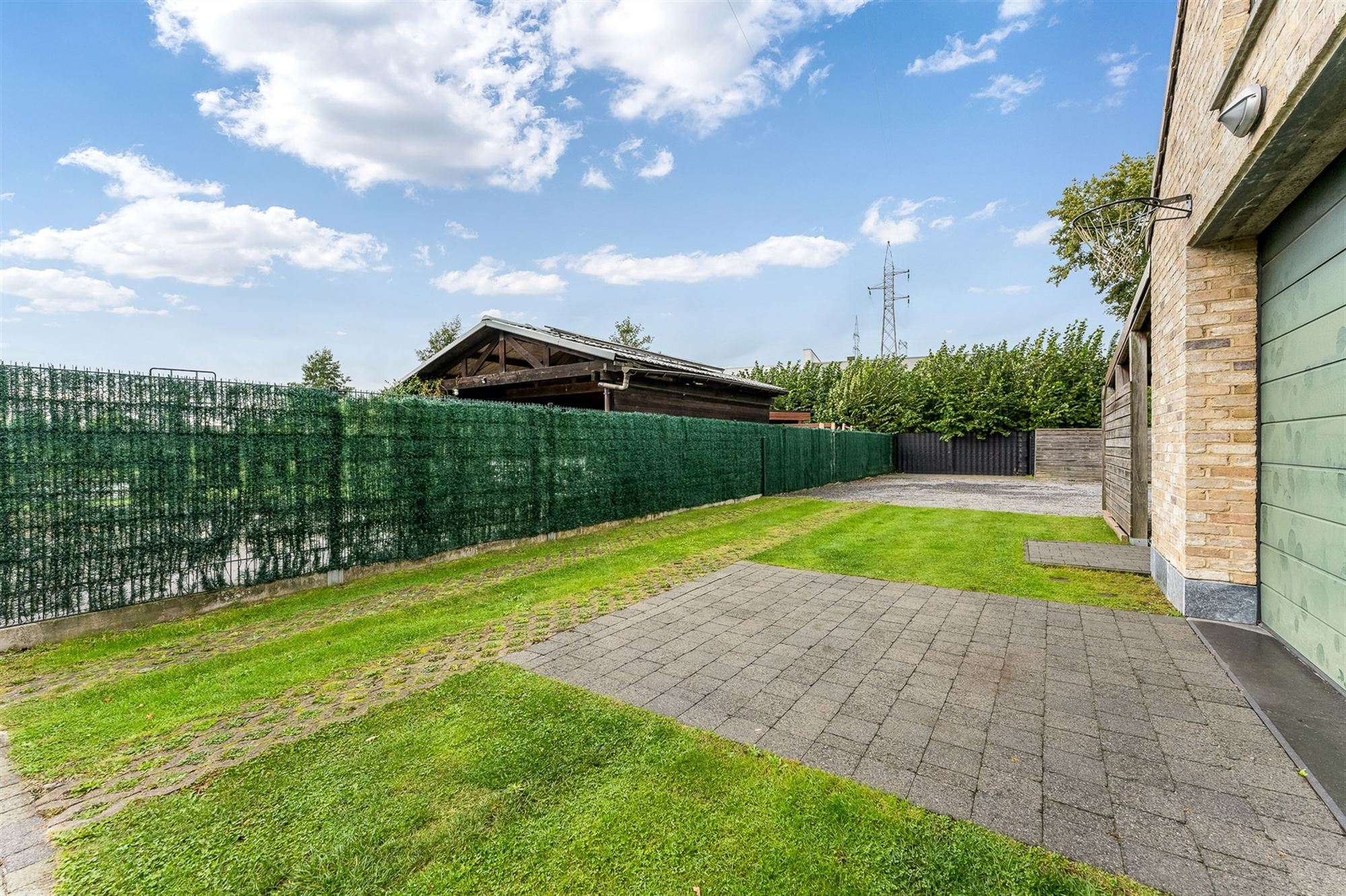 PERFECT ONDERHOUDEN EN INSTAPKOLARE HOB MET 3 SLAAPKAMERS RUSTIG GELEGEN OP EEN PERCEEL VAN 5A13CA TE PAAL foto 24