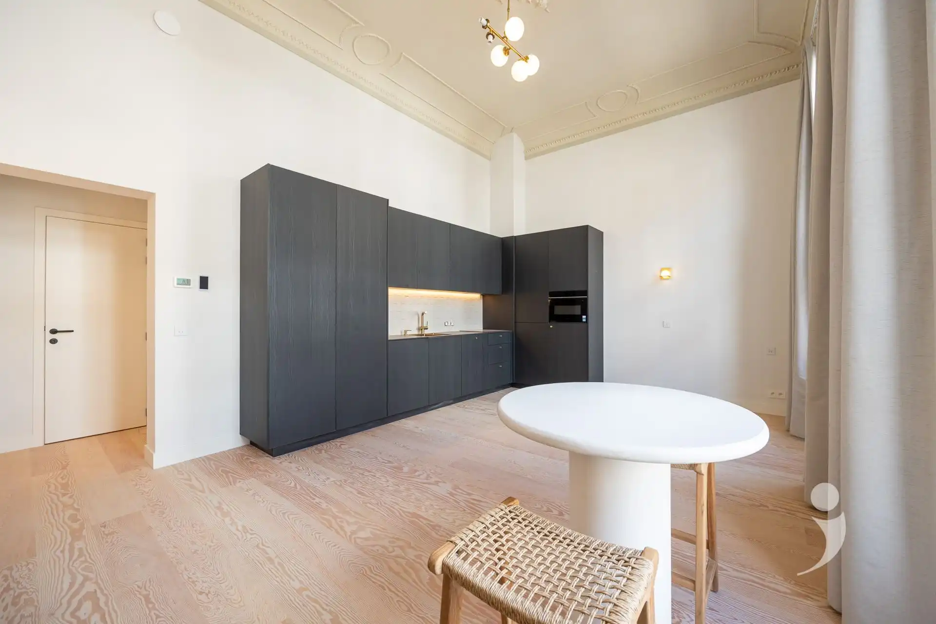Exclusief gerenoveerd studio op toplocatie in Leuven foto 5