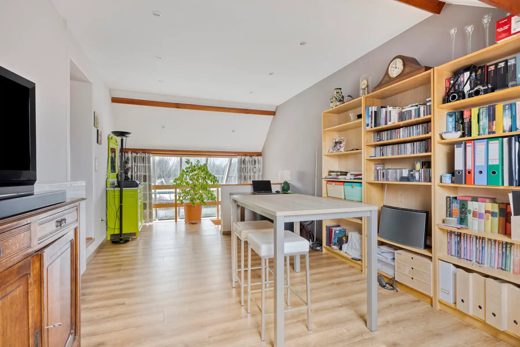 Instapklare, volledig gerenoveerde woning in het landelijke Mollem! foto 17