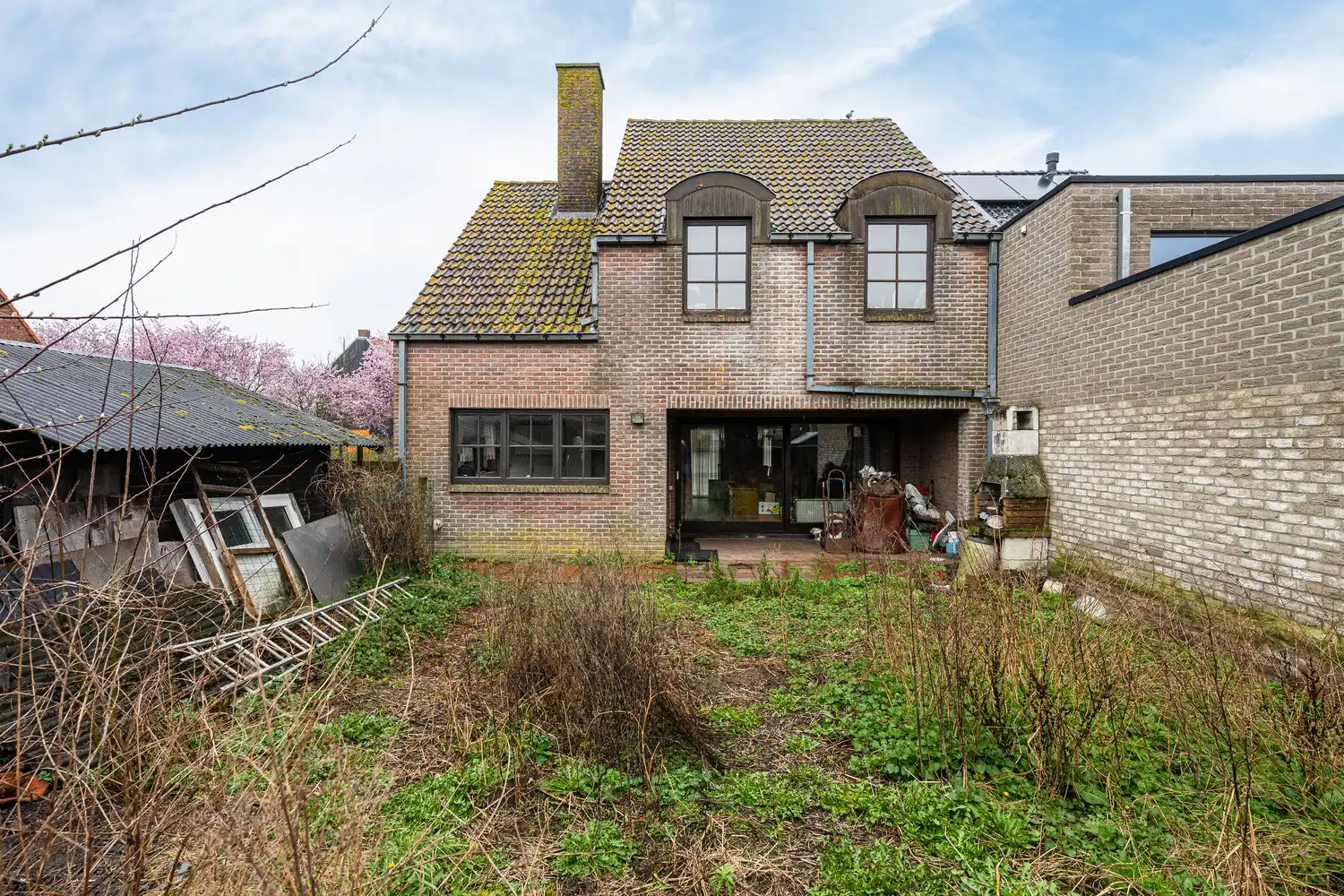 Op te frissen woning langsheen de Kriekmoerstraat te Eeklo! foto 16