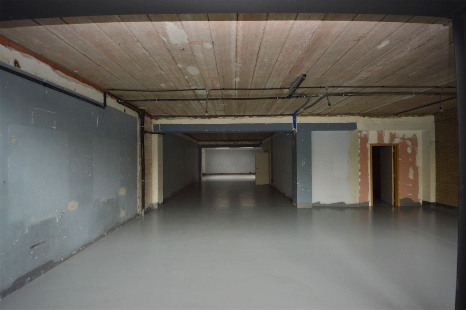 TOP GELEGEN HANDELSGELIJKVLOERS foto 8