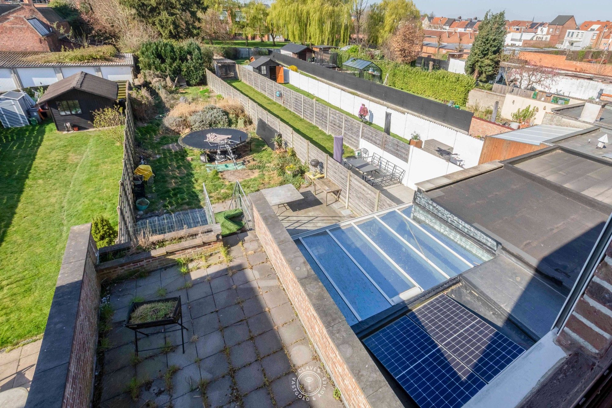 Op te frissen woning met vernieuwde structuur, zonnepanelen en zuidgerichte tuin foto 23