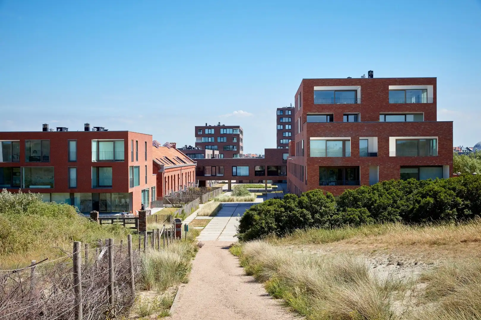 Instapklaar 1-slaapkamerappartement met terras foto 3
