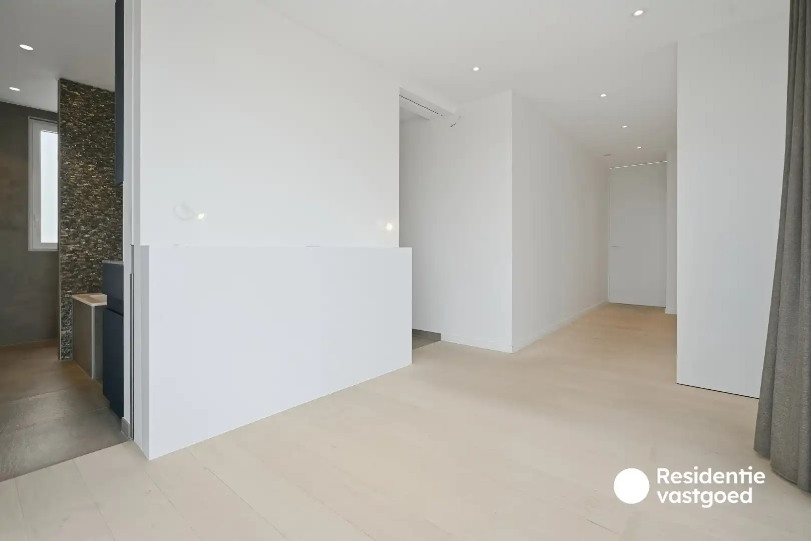 Exclusief penthouse in centrum Diksmuide! foto 14
