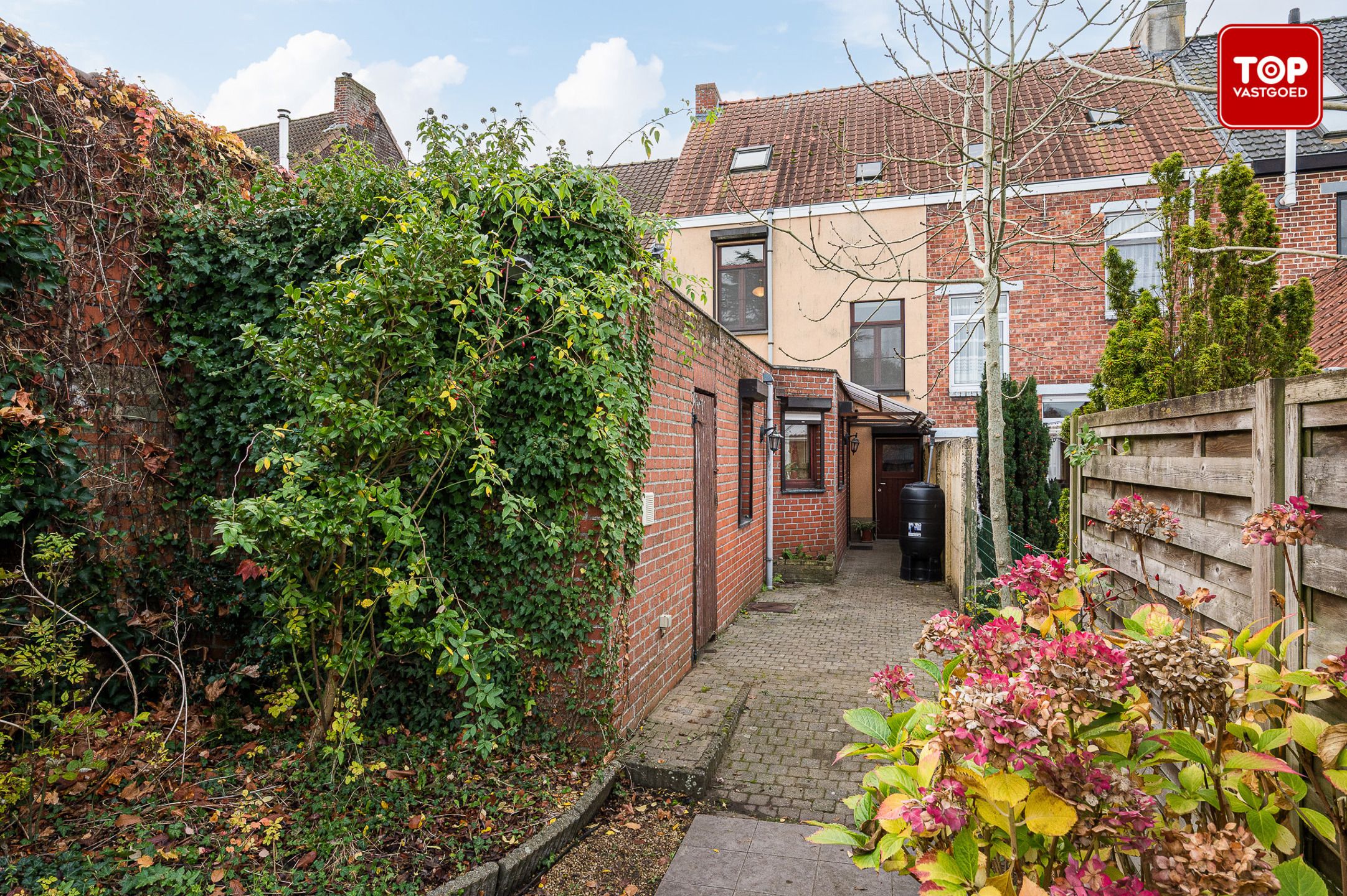 Charmante woning nabij het centrum van Drongen foto 21