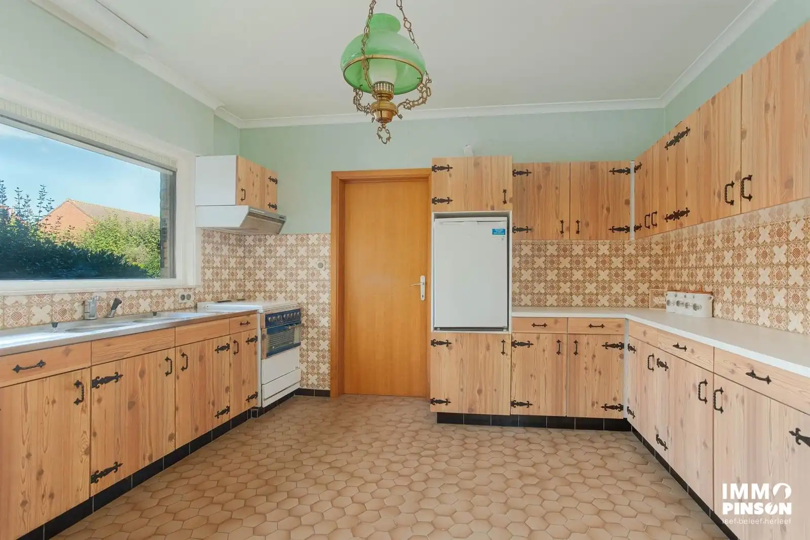 Woning met potentieel in dorpscentrum foto 4