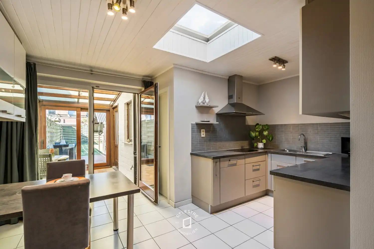 Mooi onderhouden woning in het hart van Ninove, vlakbij het stadspark foto 8