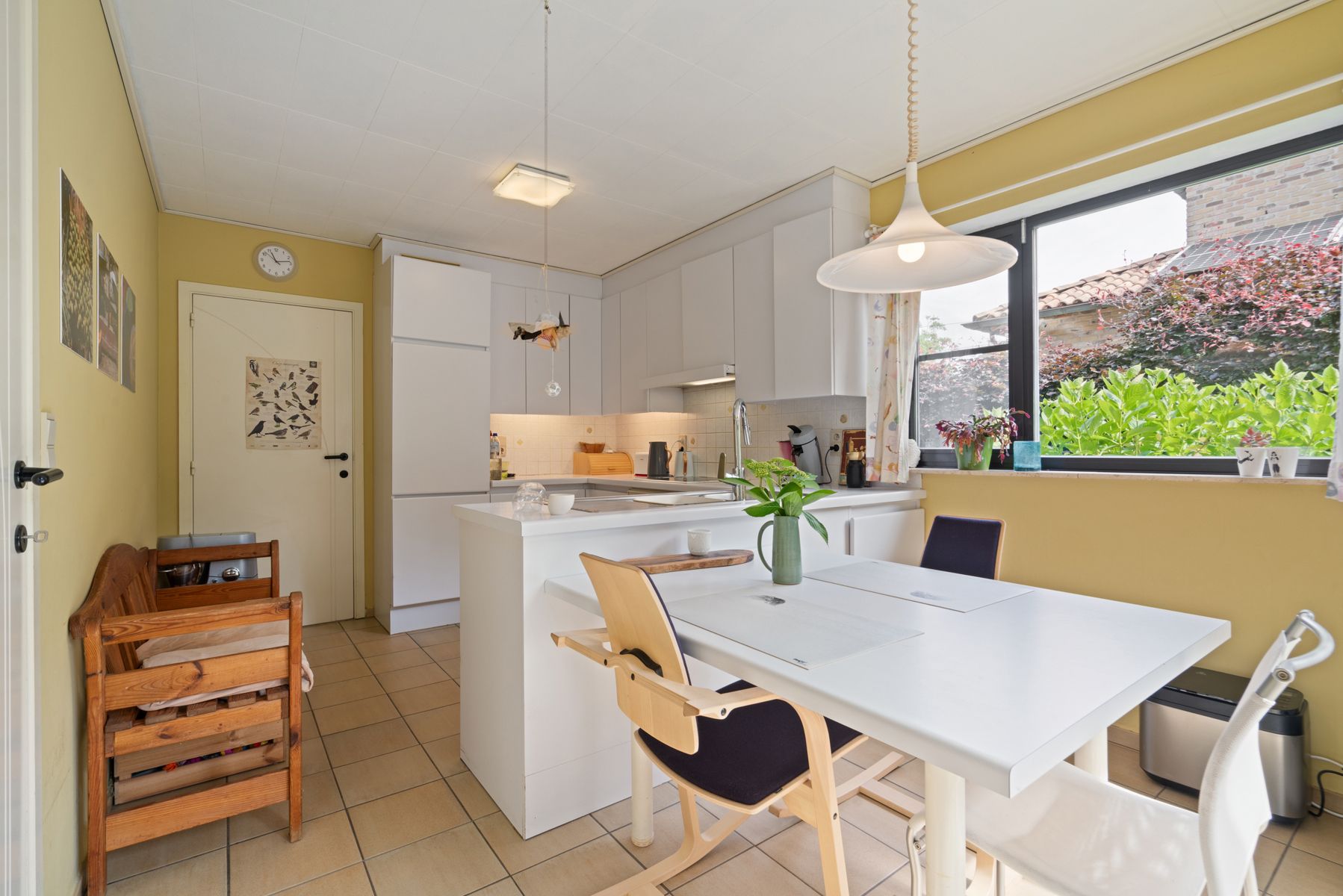 Open bebouwing met 5 slaapkamers en prachtige tuin  foto 5