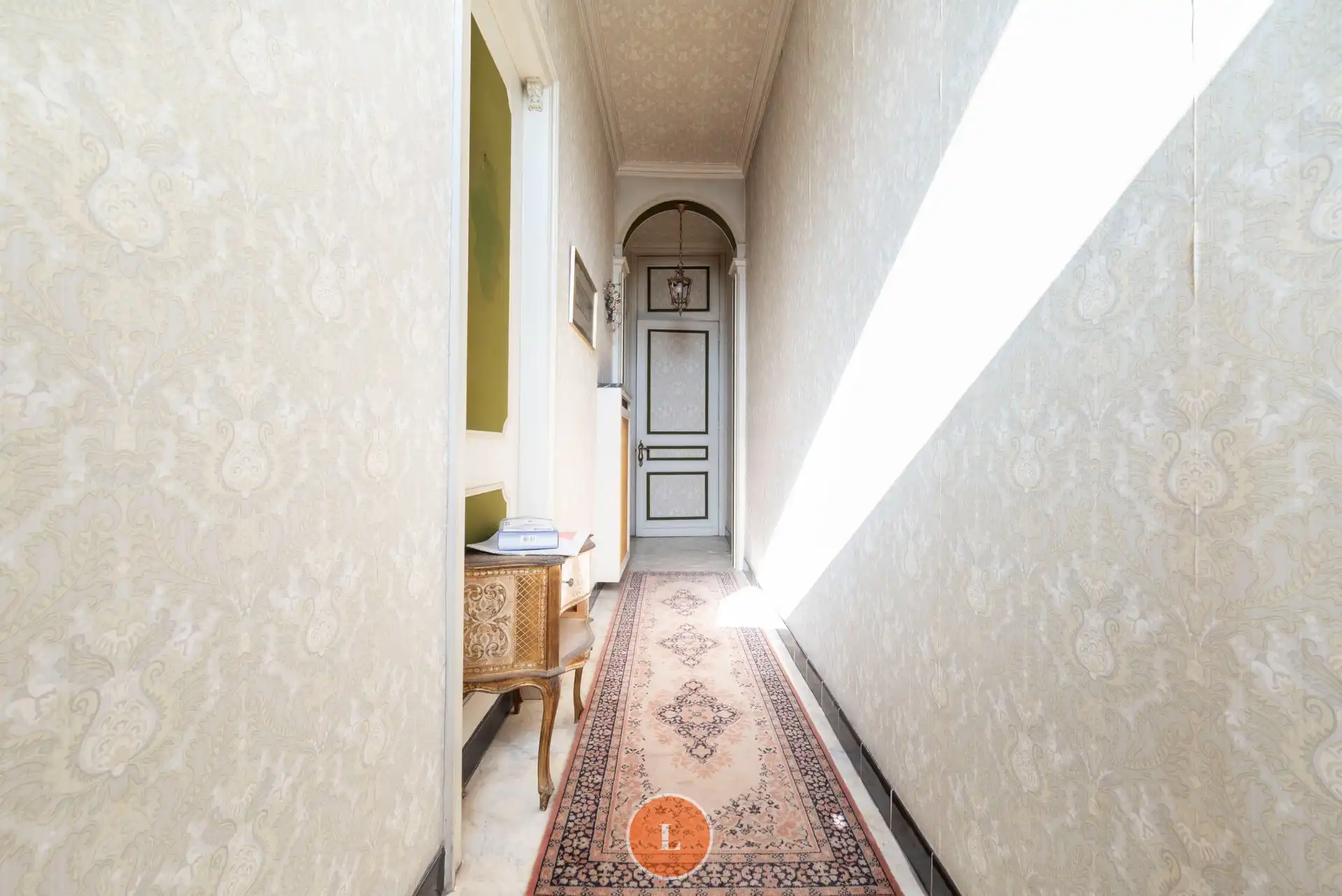 Karaktervolle te renoveren woning foto 4