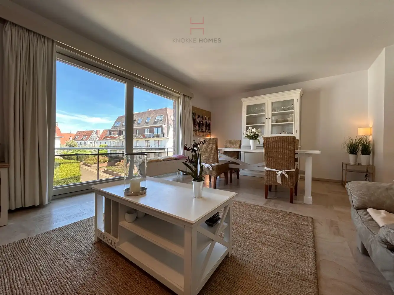 Lichtrijk en gemeubeld 2-slaapkamer appartement in Duinbergen foto 2