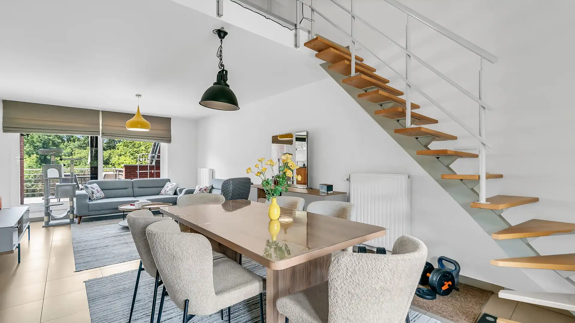 Ruim en instapklaar appartement met 3 slpkrs vlakbij Genk centrum foto 9