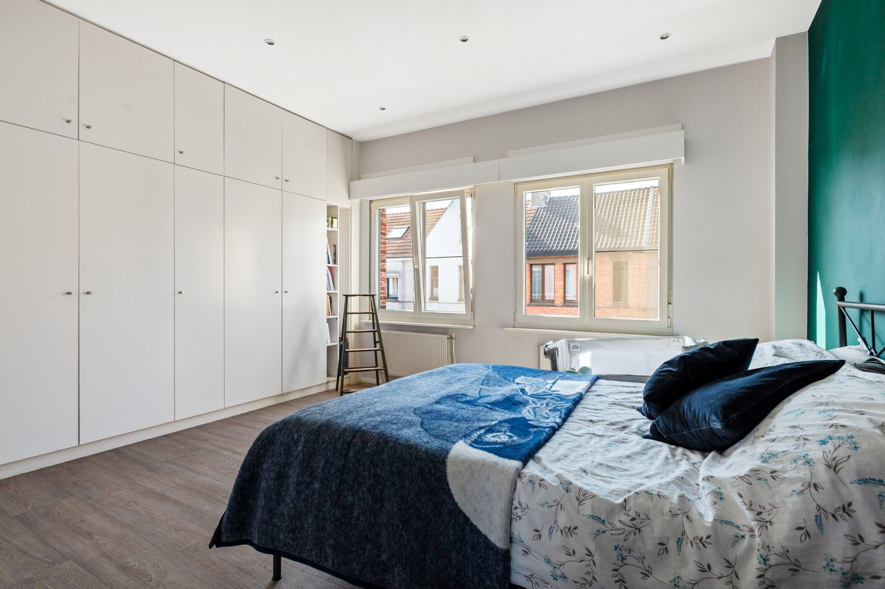 Lichtrijke en ruime woning op uitstekende ligging foto 11
