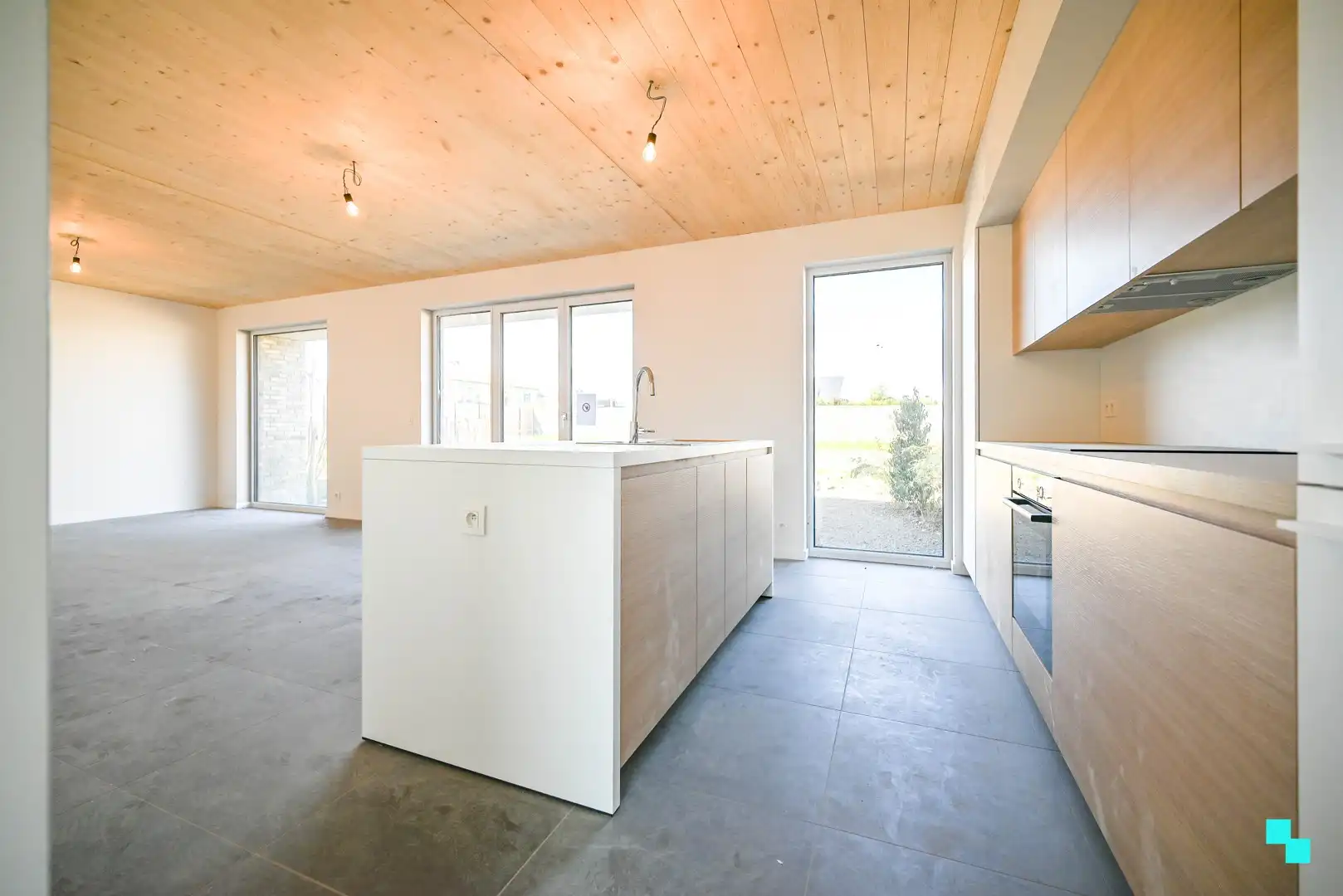 Halfopen nieuwbouwwoning in houtmassiefbouw foto 6