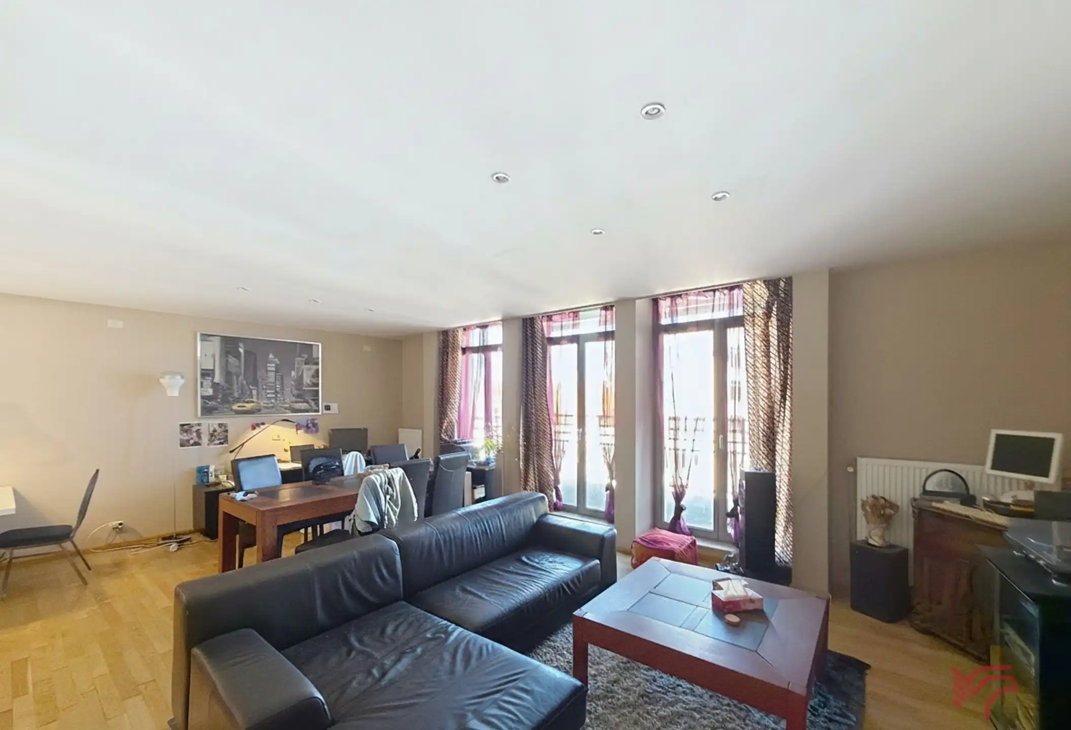 Appartement met 2 SLPK in het hooggelegen deel van St-Gillis foto 3