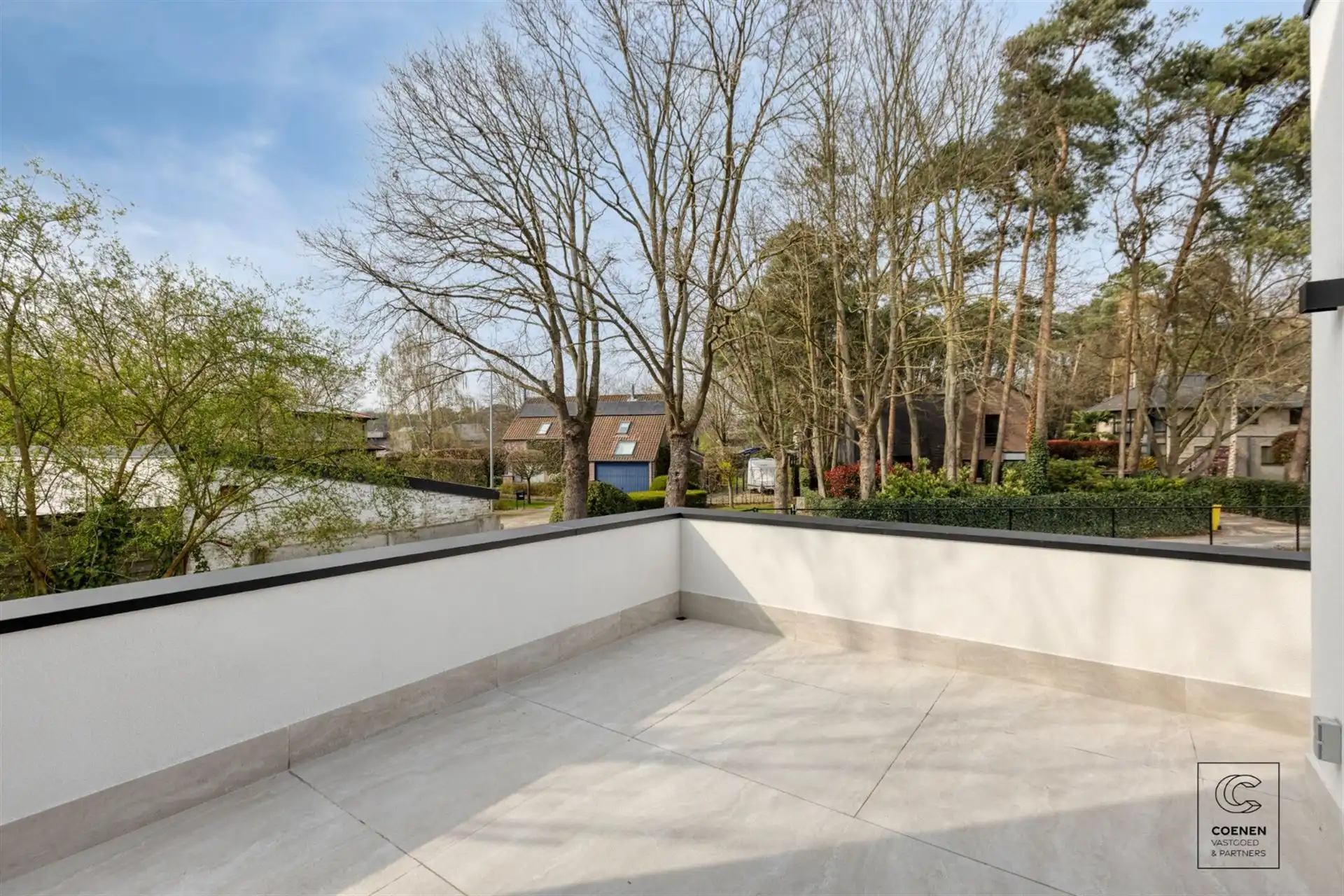 Prachtig gerenoveerde woning met 4 slpk's en riante tuin! foto 12