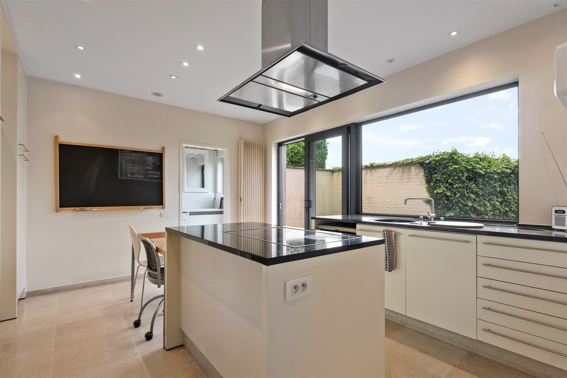 Top afgewerkt pand met veel potentieel foto 6