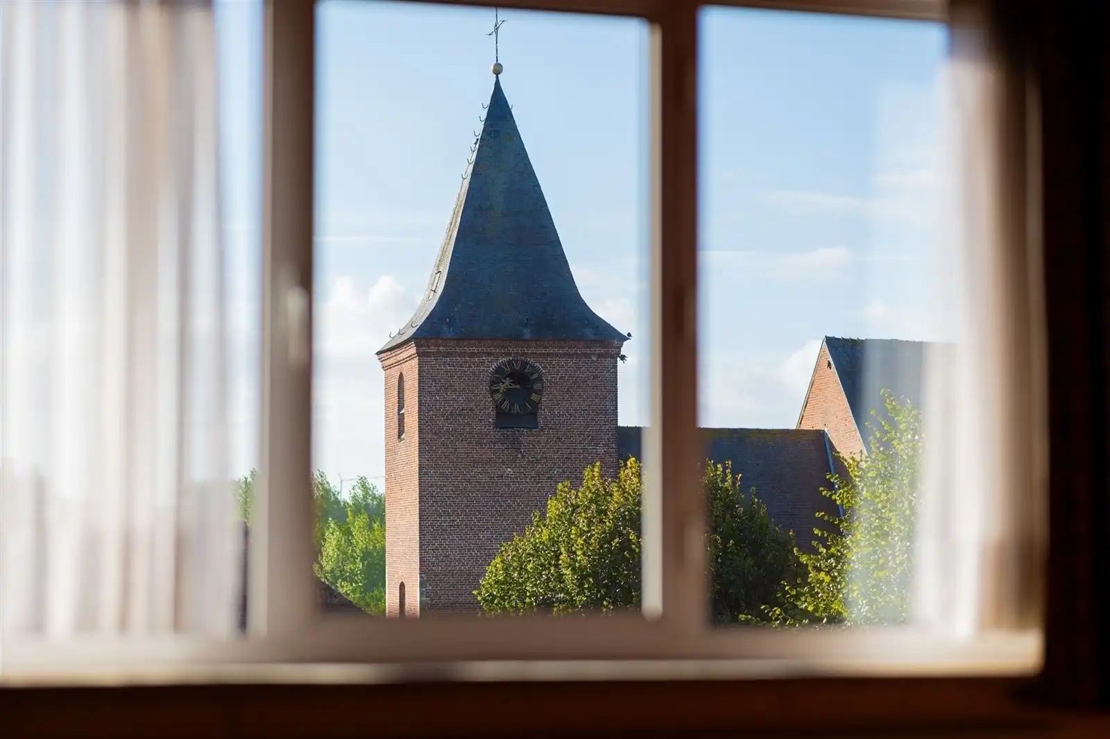 Uitzonderlijk renovatieproject met authentieke kapel! foto 6