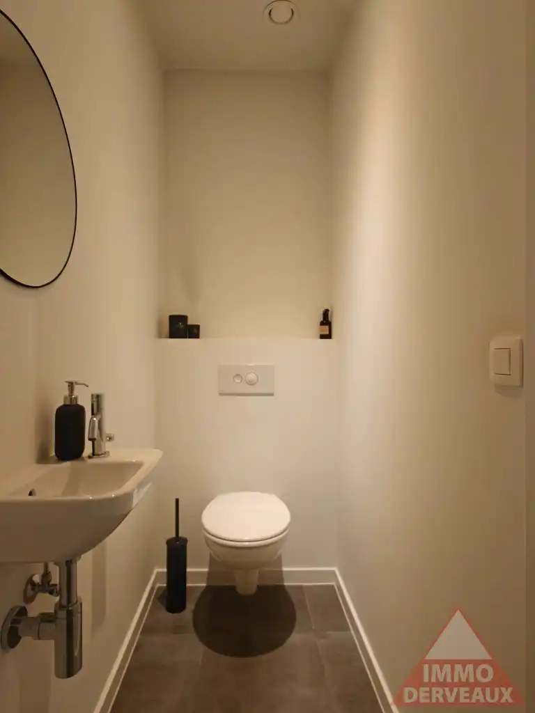 Roeselare - Instapklaar nieuwbouwappartement met garage foto 9