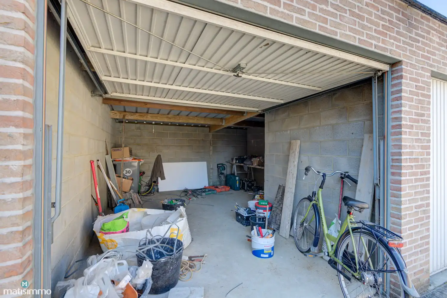 INSTAPKLAAR DUPLEX-APPARTEMENT MET 2 SLAAPKAMERS EN GARAGE NABIJ HET CENTRUM VAN BILZEN foto 18