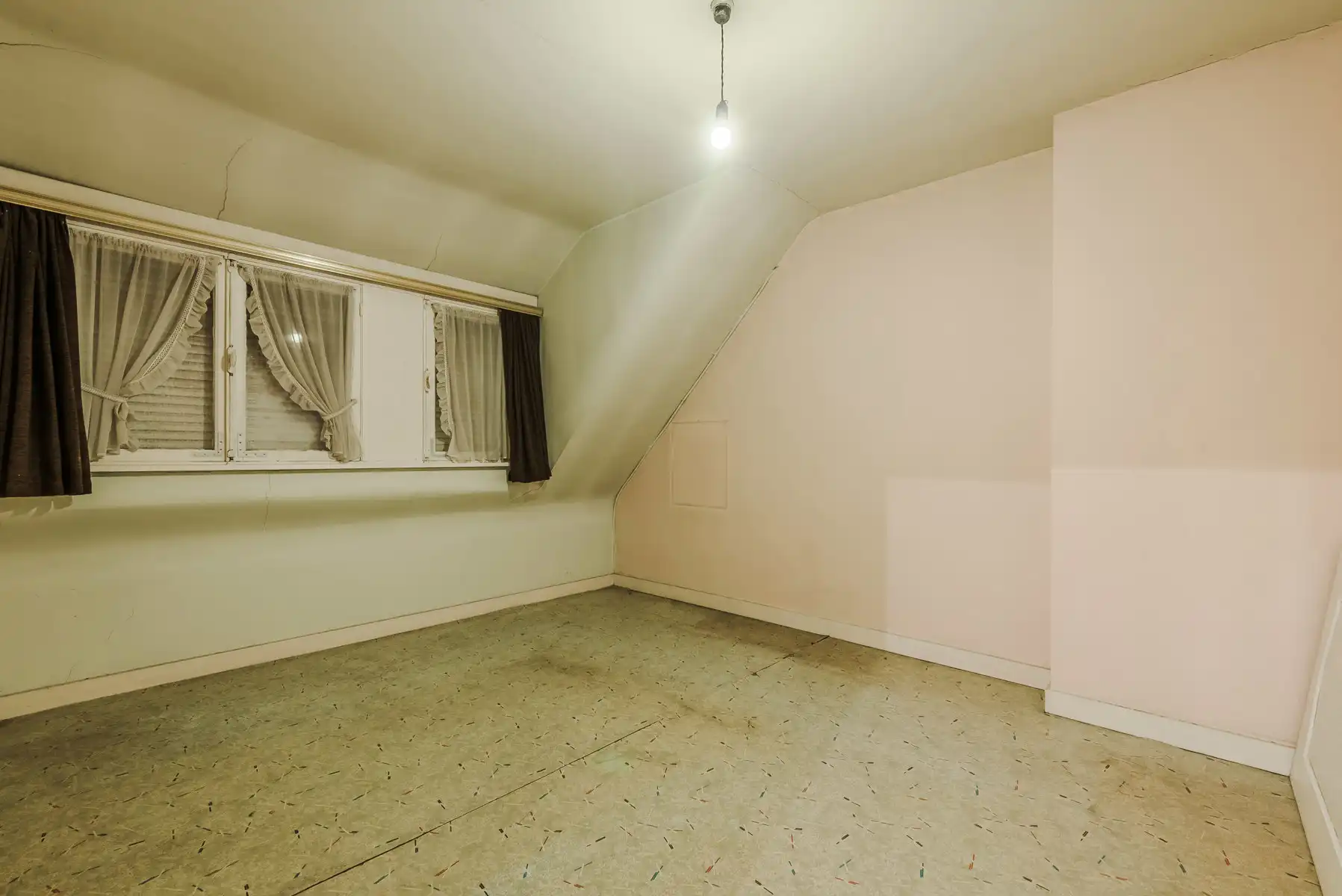 Te renoveren woning met potentieel in hartje Oud-Turnhout foto 17
