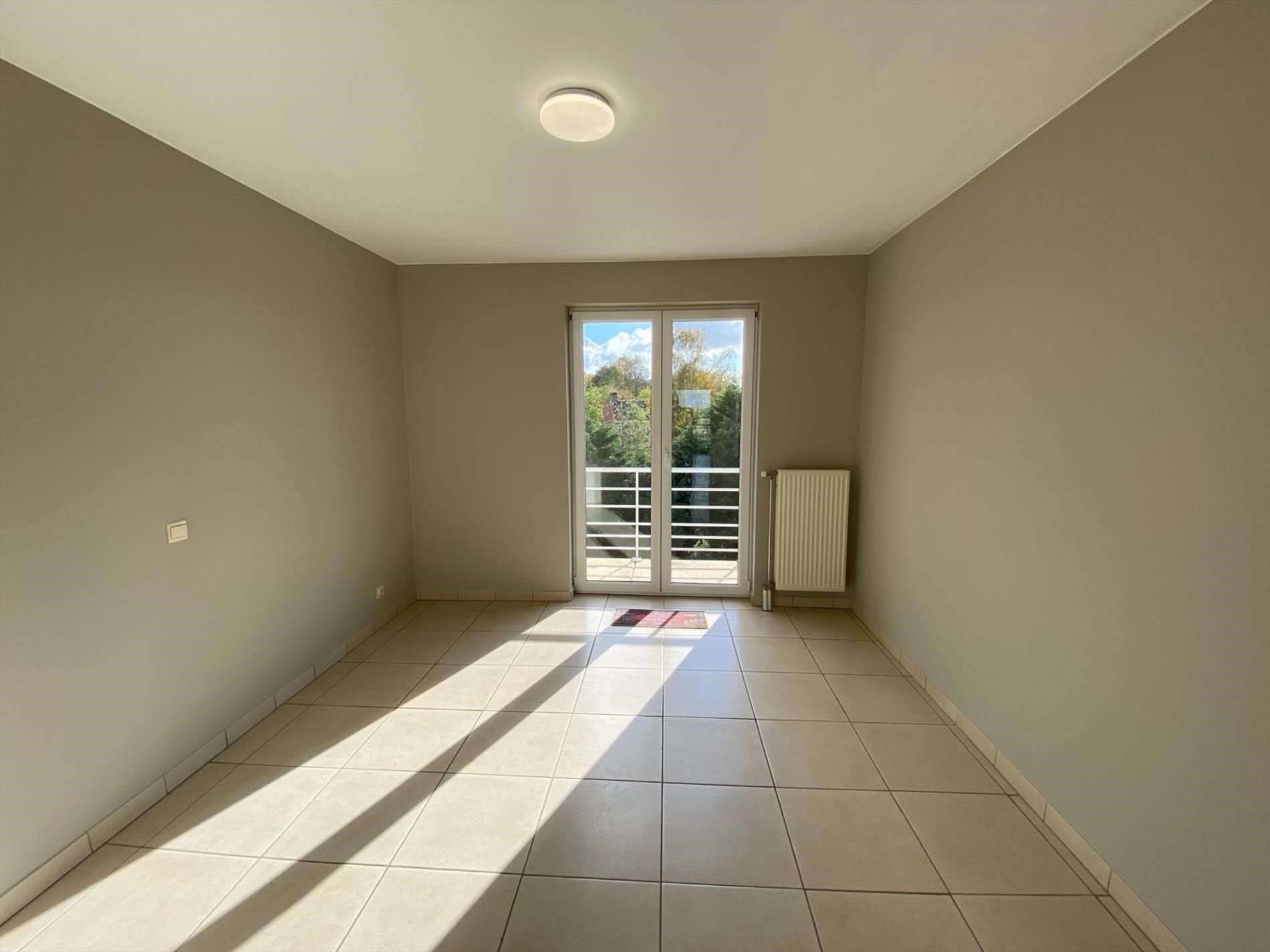 Goed onderhouden appartement met 2 slaapkamers en 2 terrassen foto 7