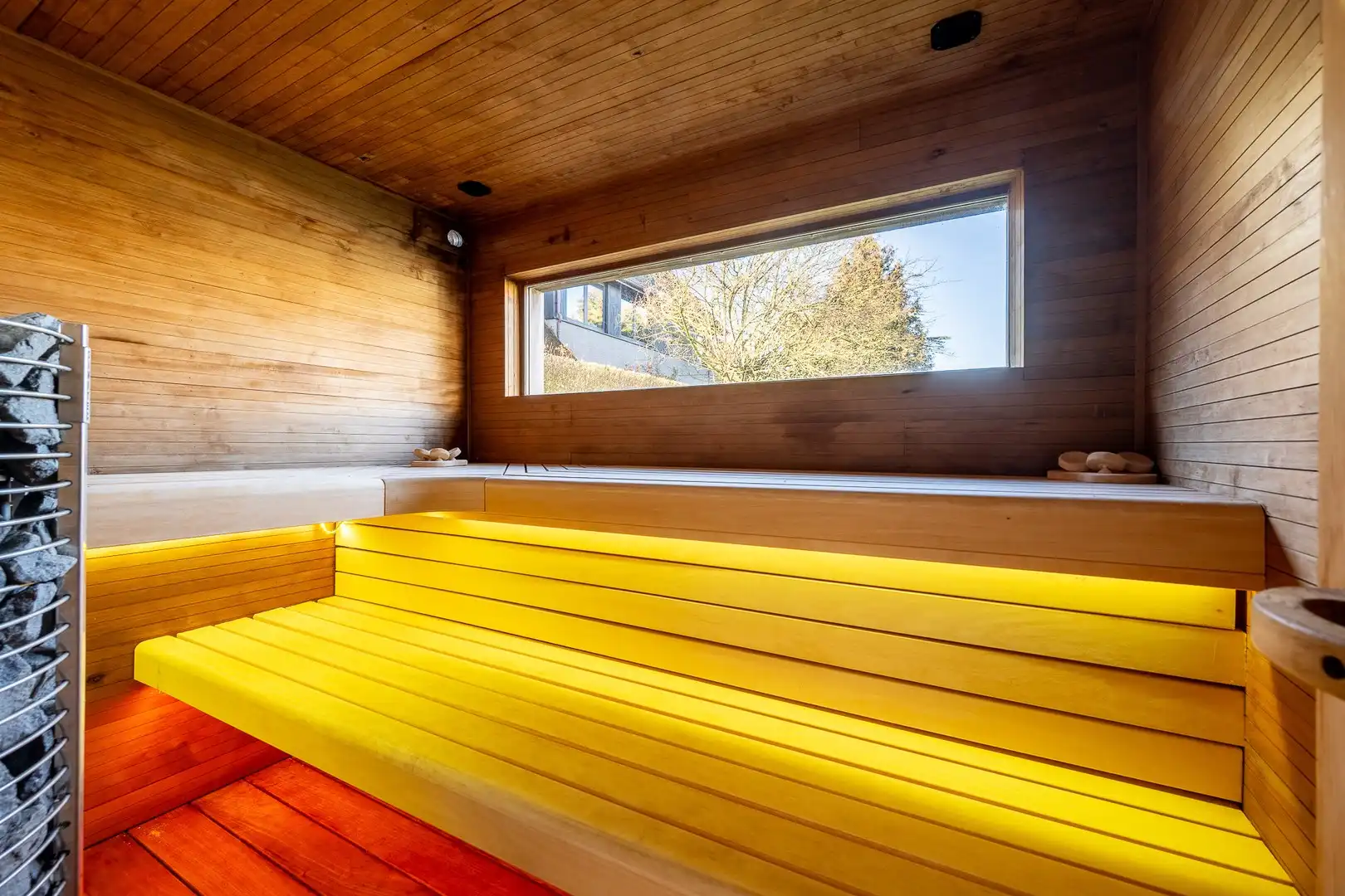 Alleenstaande villa met 4 slaapkamers in een residentiële omgeving. foto 44