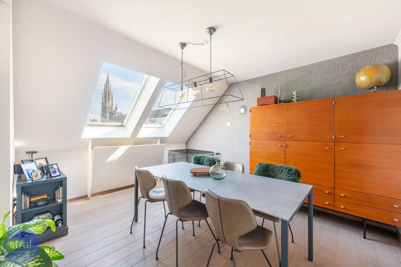Penthouse met terras en zicht op de kathedraal in hartje Antwerpen foto 9
