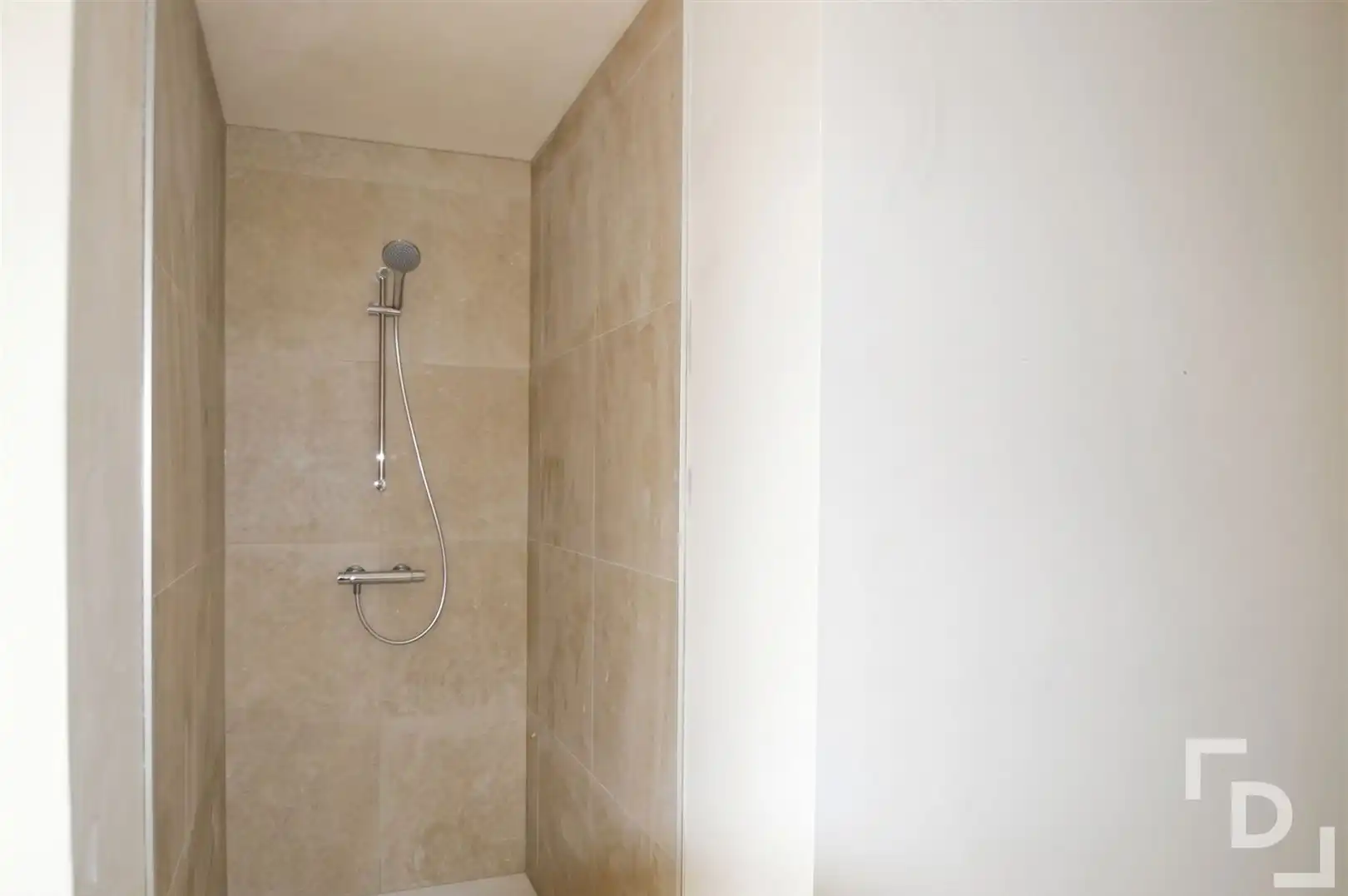 Nieuwbouw loft in hartje Ieper foto 10