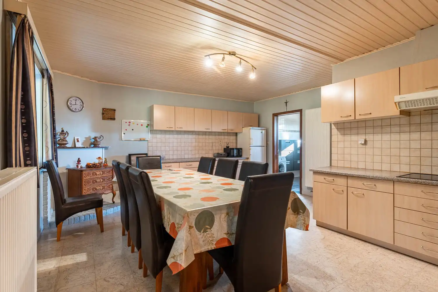 Rustig gelegen halfopen woning met 3 slaapkamers, garage en west gerichte tuin in Sint-Truiden foto 8