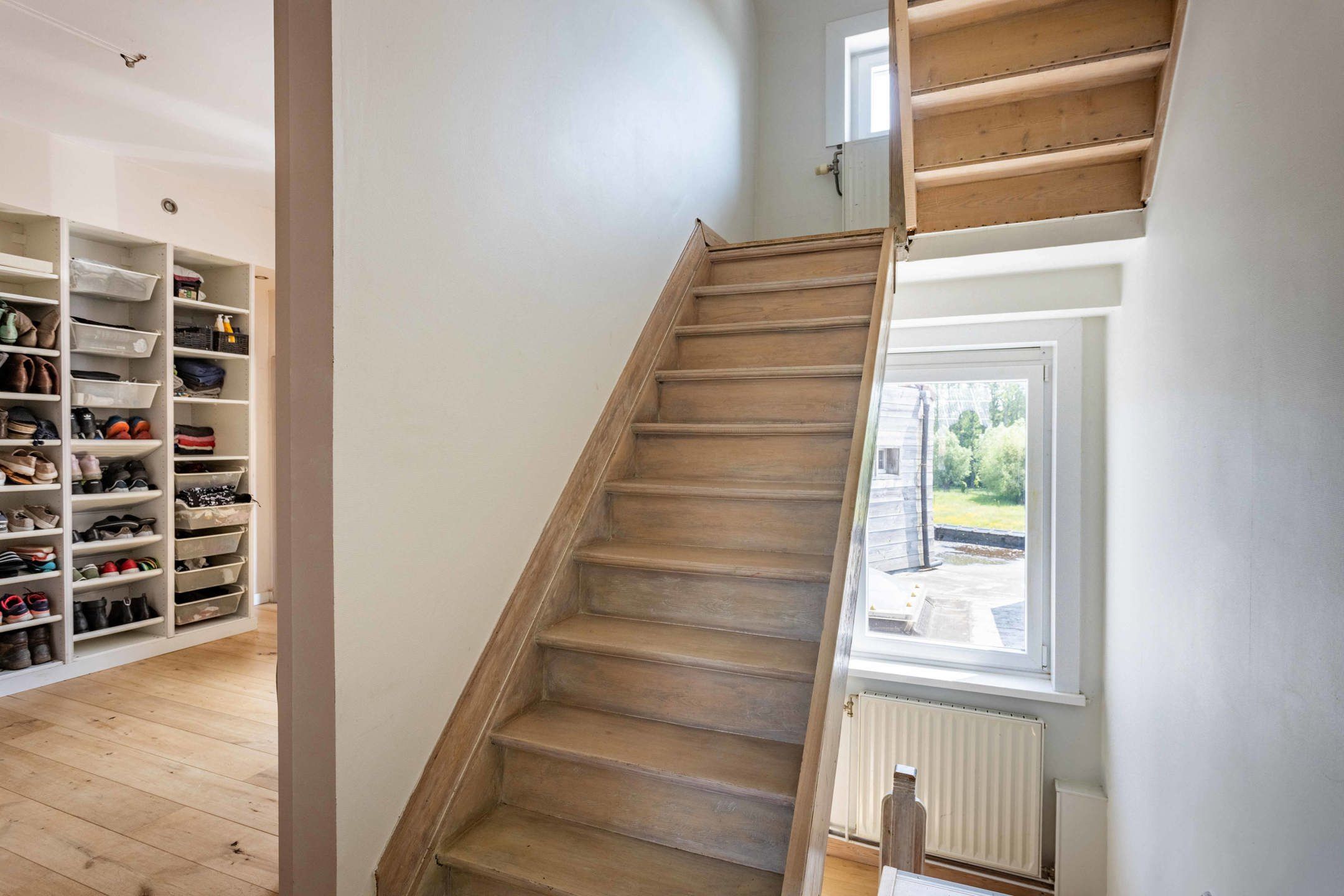 Instapklare & ruime woning op een toffe locatie foto 14