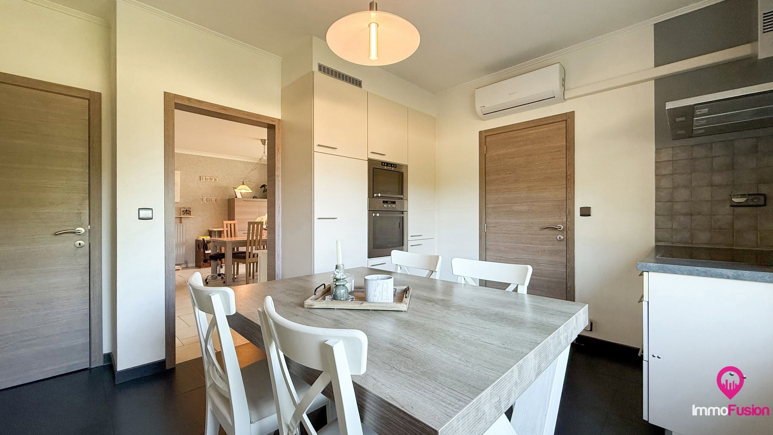 Praktische bungalowwoning met prachtige tuin en zwemvijver! foto 8