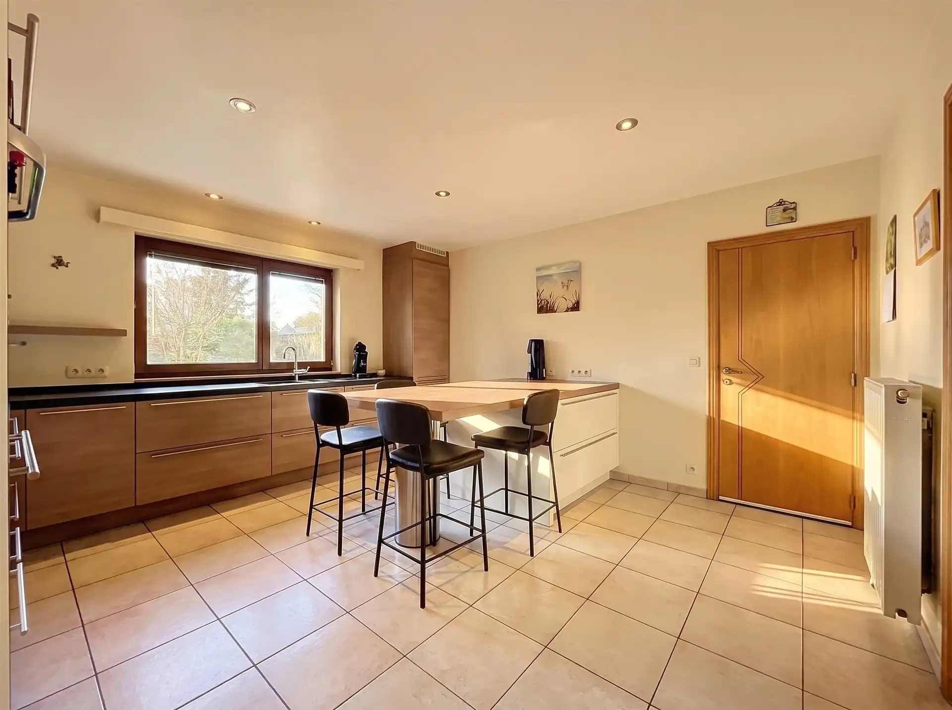Recente open bebouwing met 5 slaapkamers! foto 8