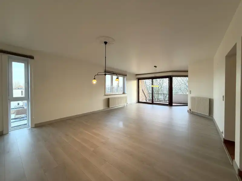 *** COMPROMIS IN OPMAAK *** - Rustig en zongeoriënteerd 3-slaapkamerappartement met terras en open uitzicht op water foto 4