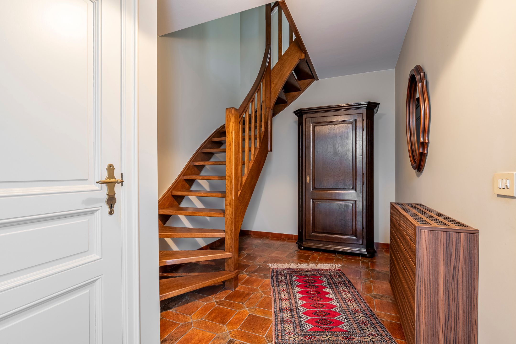 Charmante stadswoning nabij jachthaven met 3 slks en garage foto 3