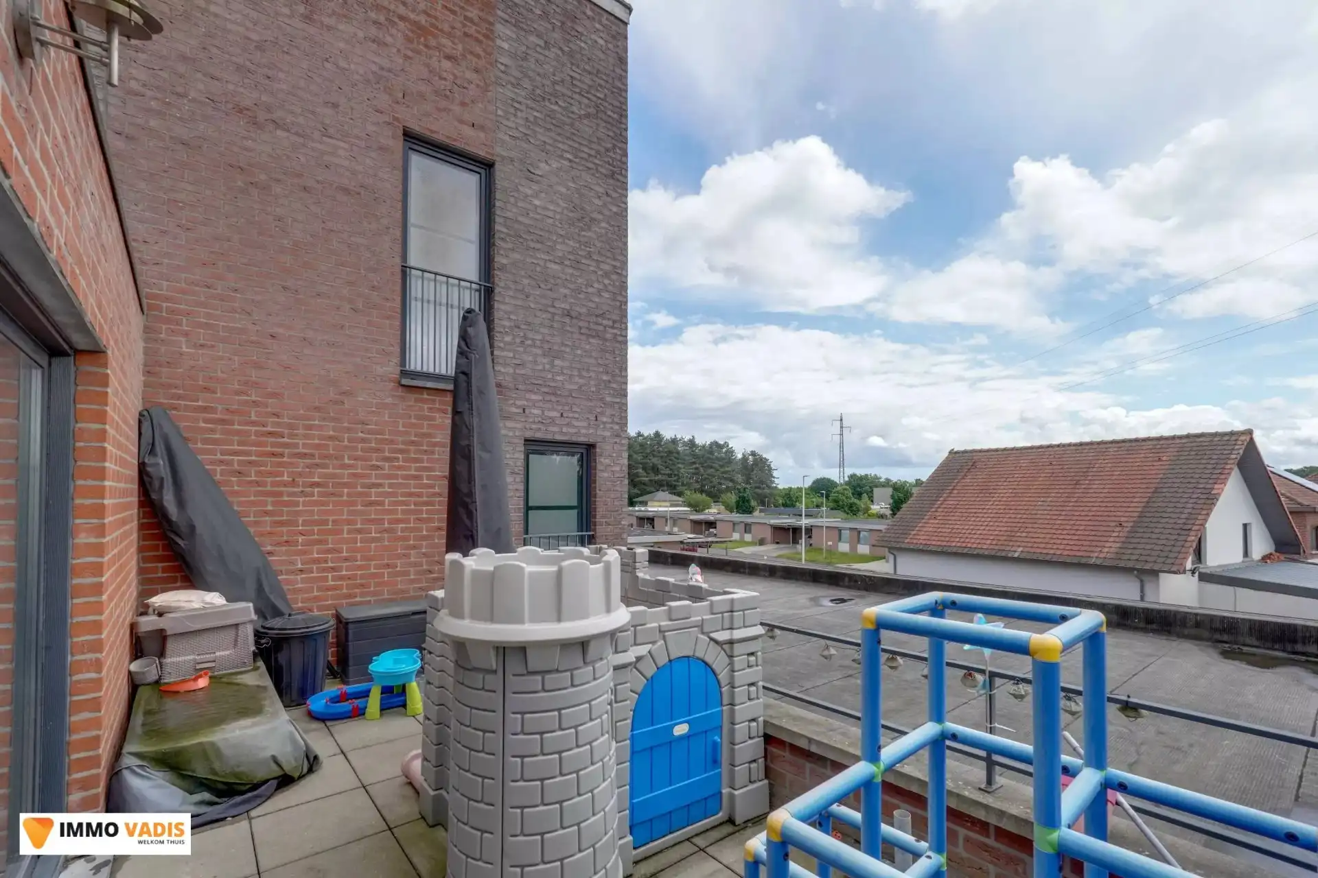 Duplex met 3 slaapkamers, berging en autostaanplaats foto 4