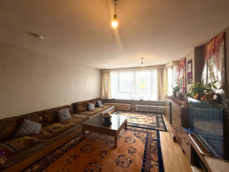 Centraal gelegen appartement met 2 slaapkamers foto 4