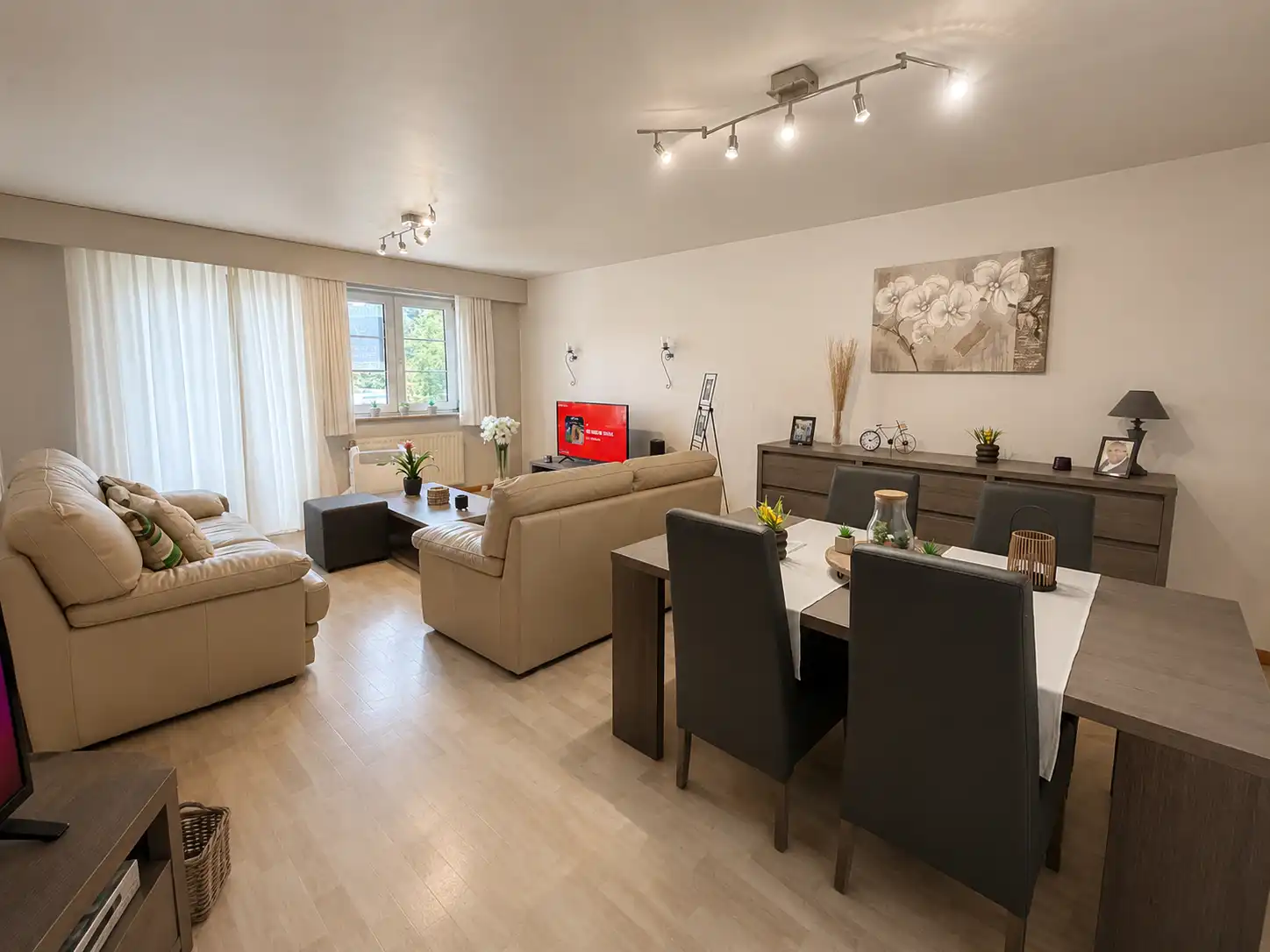 Ruim dakappartement 90m2 met 2 slaapkamers, garage en gegarandeerde huuropbrengst foto 4