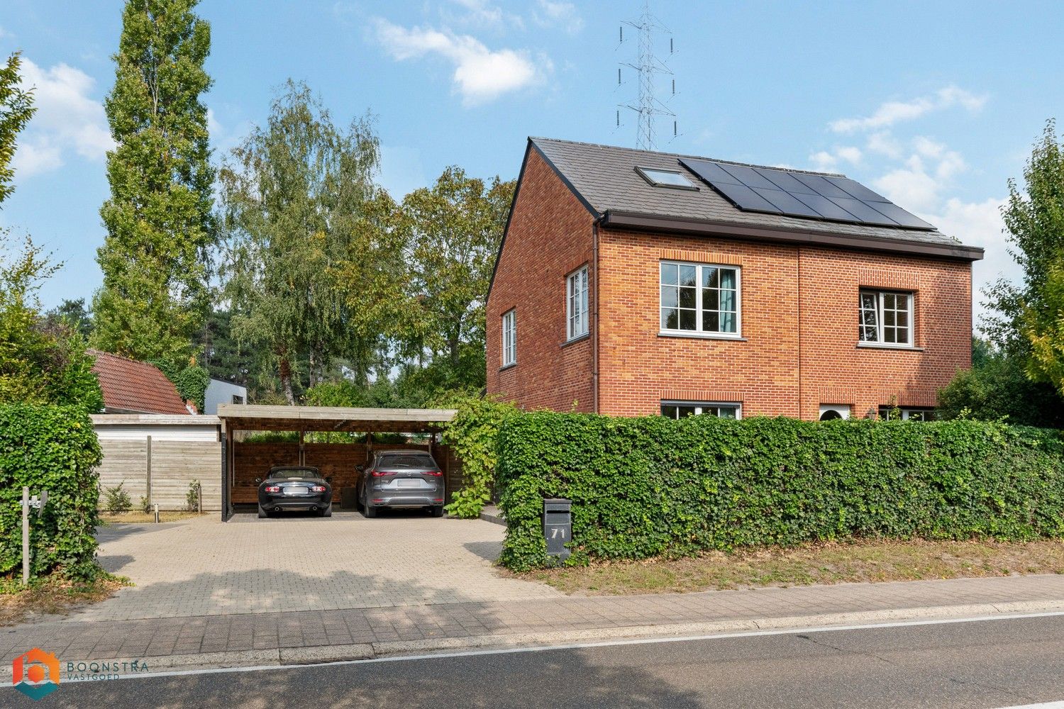 Instapklare woning met 6 slpkrs te Keerbergen foto {{pictureIndex}}